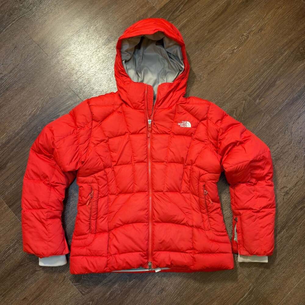The North Face Red Puffer Jacket Women’s Size L Goose Down Hooded Ski Coat